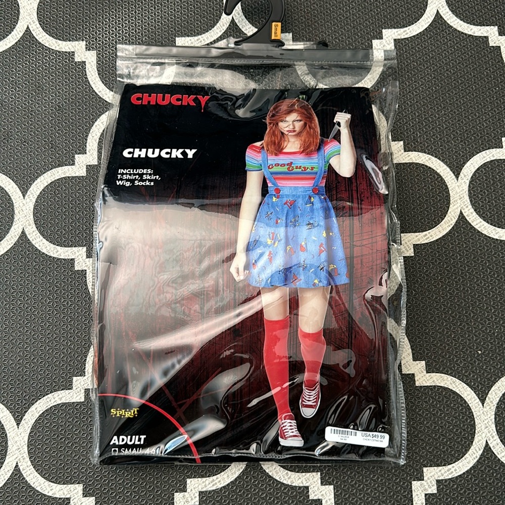 Chucky Costume. Size: Small Brand: Spirit Halloween